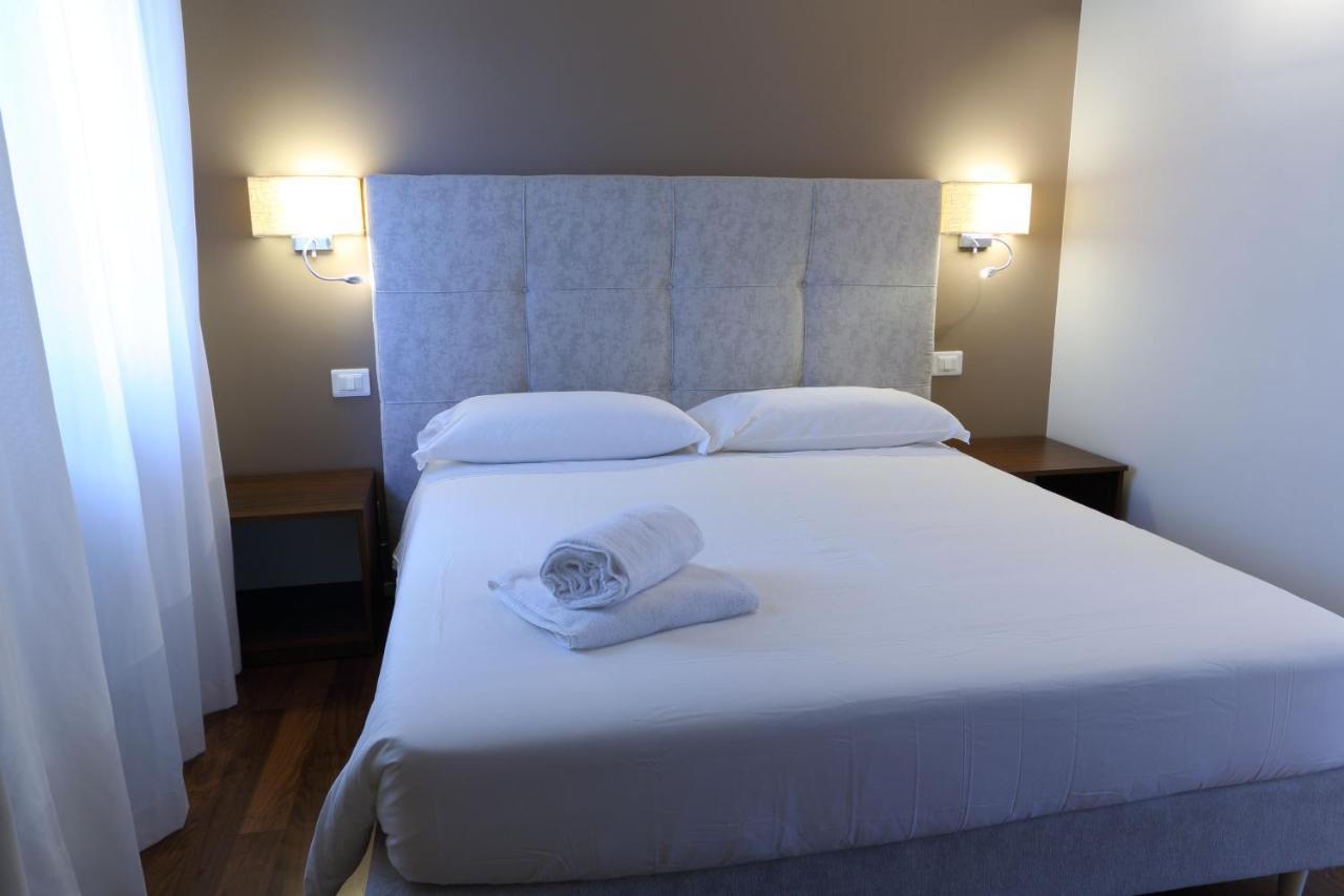 B&B Castanea Castellaneta Buitenkant foto